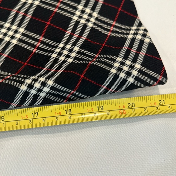 Authentic Burberry plaid skort - Picture 9 of 10